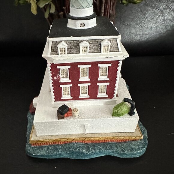 New London Ledge Connecticut #129 Harbor Lights Statuette 1991 - Picture 2 of 5